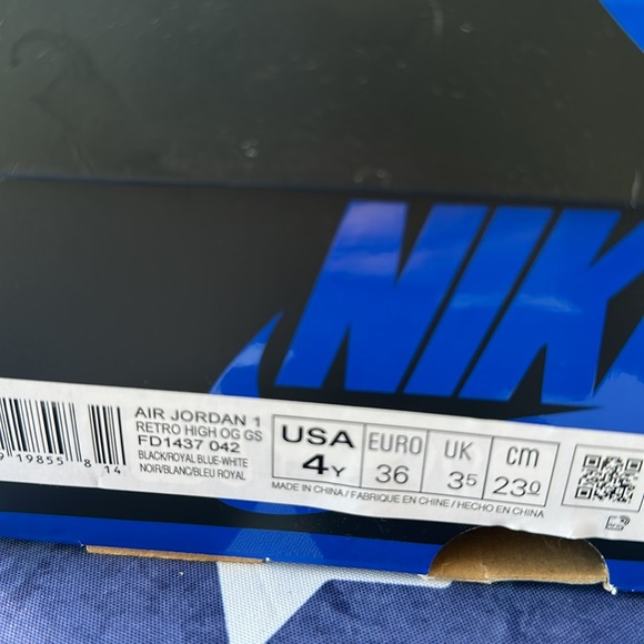 Jordan 1 retro high size 4 - Picture 2 of 5